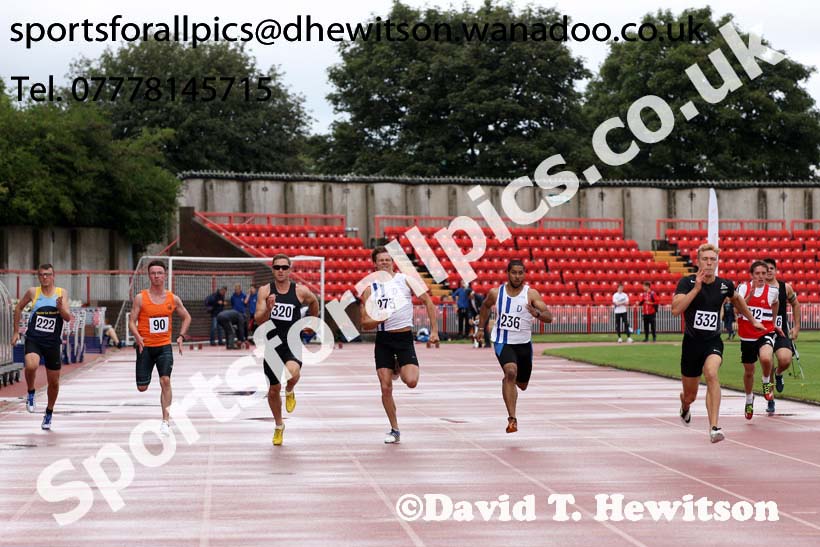 Senior mens 100 metres, Gateshead Tartan Games. Phot: David T. Hewitson/Sports for All Pics